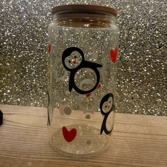 Penguins 🐧 and 💕 16oz. Glass Tumbler - Picture 3 of 3
